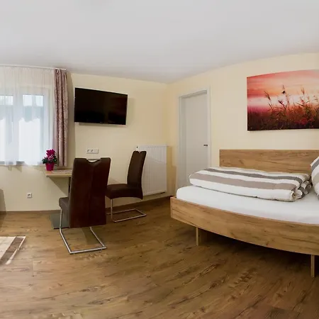 Gaestehaus Hoetzl 3*