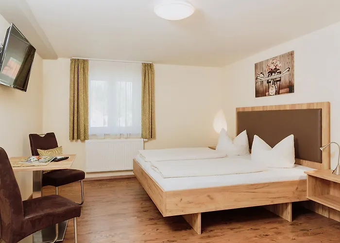 Gaestehaus Hoetzl Гостевой дом